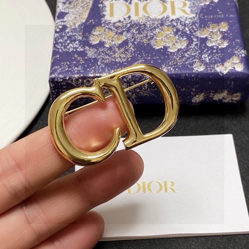 Dior Brooch 04lyr37 (9)
